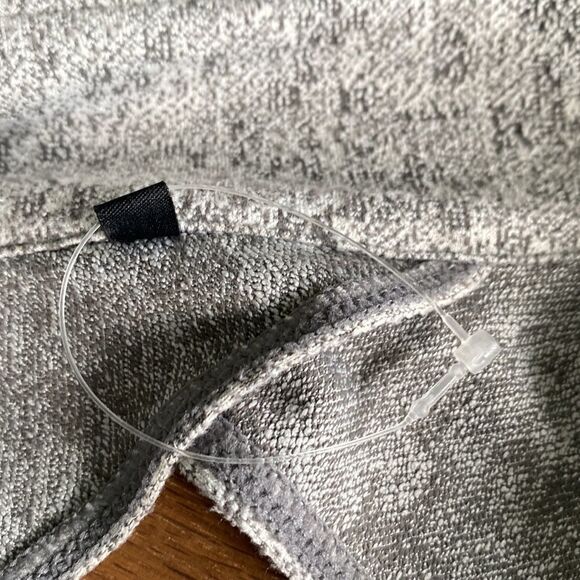 Gymshark Fleur Marl‎ 1/4 Zip Open Back Stretch Athletic Running Top Grey Small - Picture 13 of 13